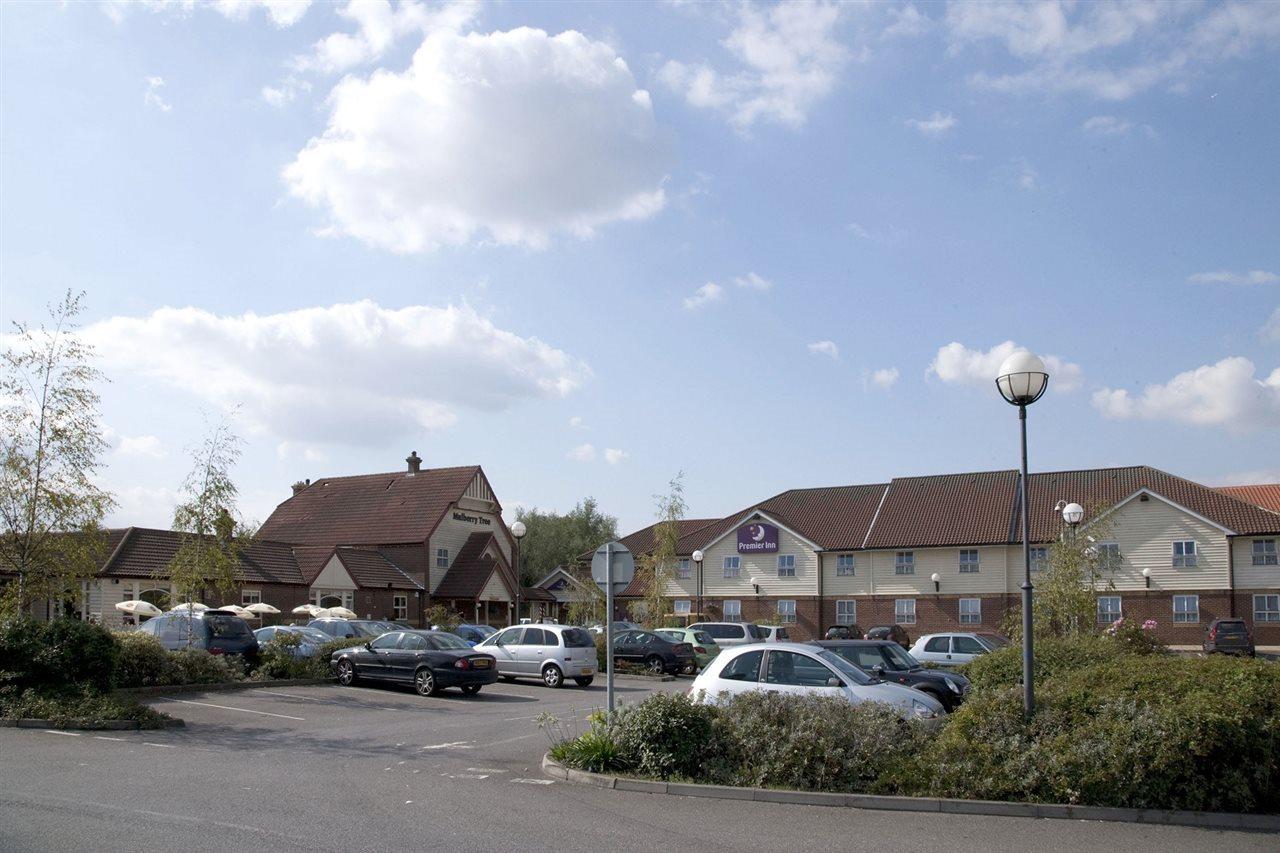 Premier Inn Braintree - A120 Exterior photo