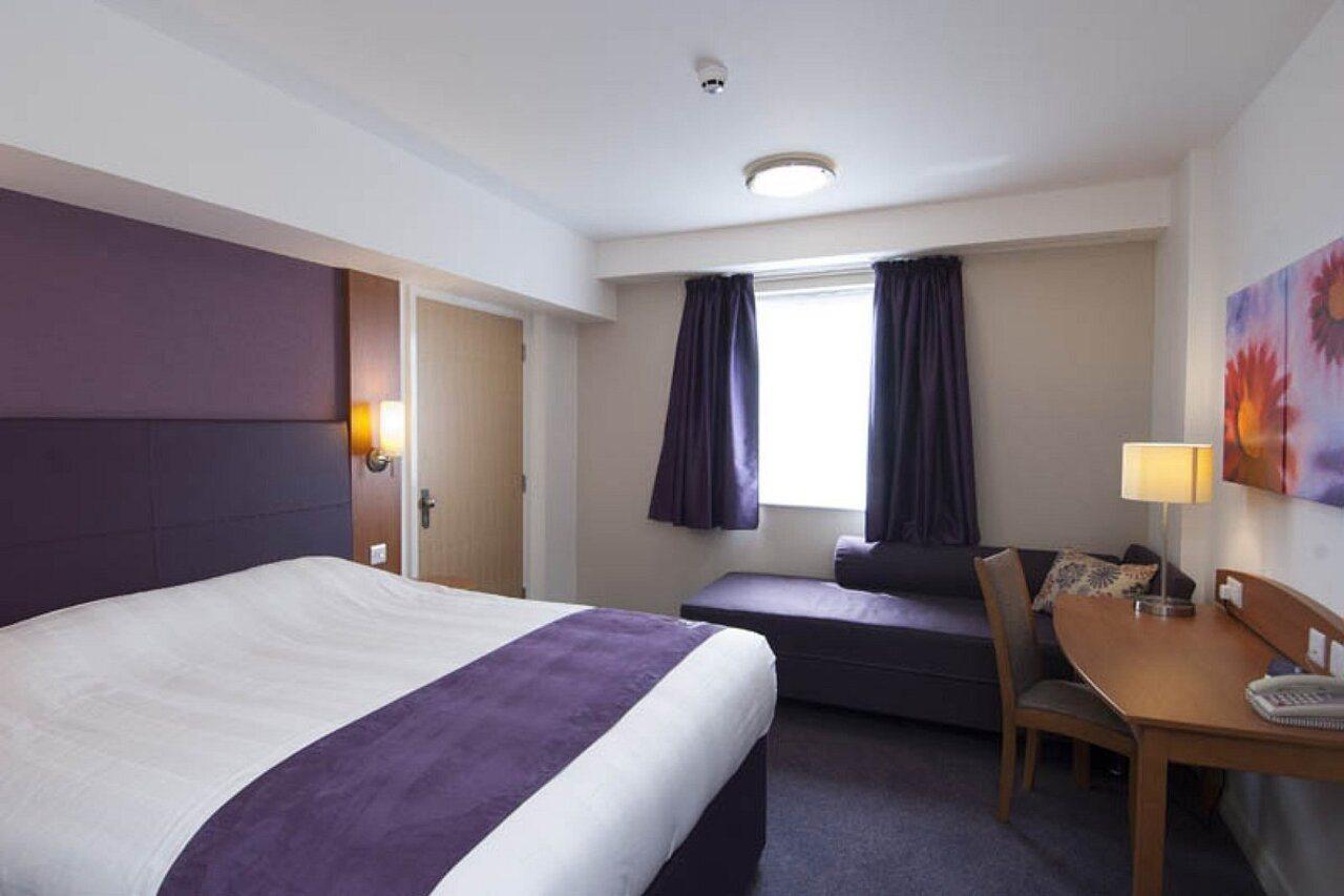 Premier Inn Braintree - A120 Exterior photo