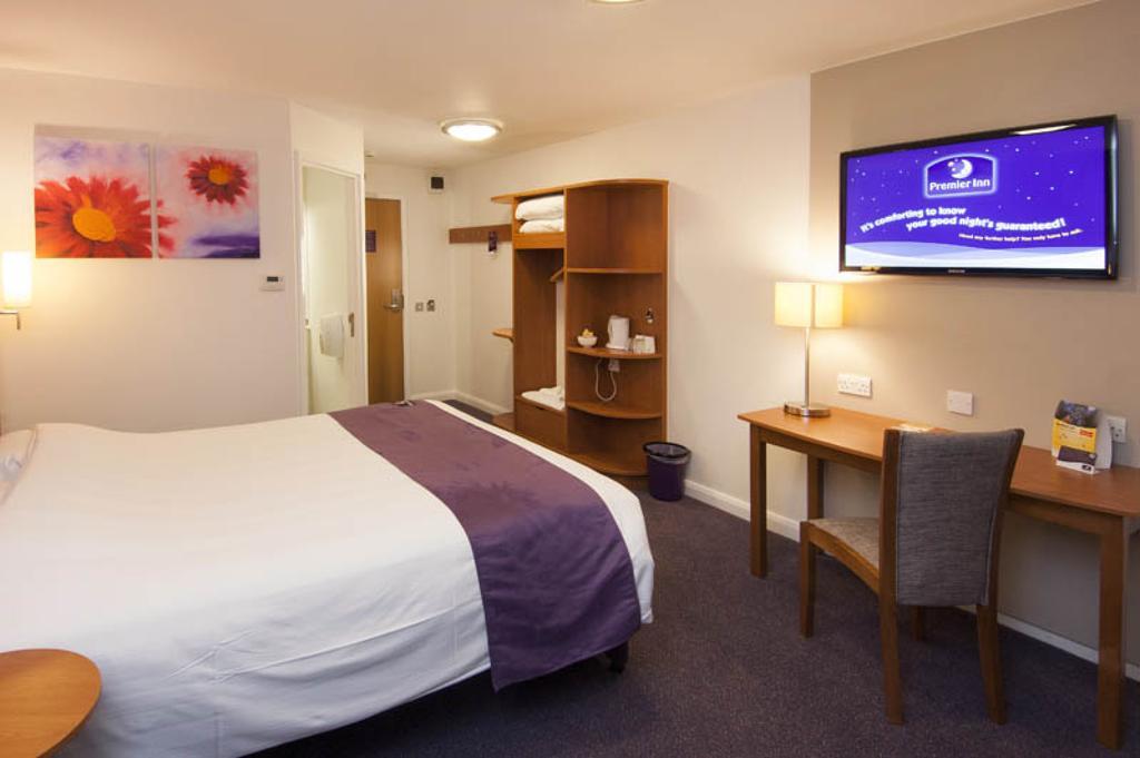 Premier Inn Braintree - A120 Exterior photo