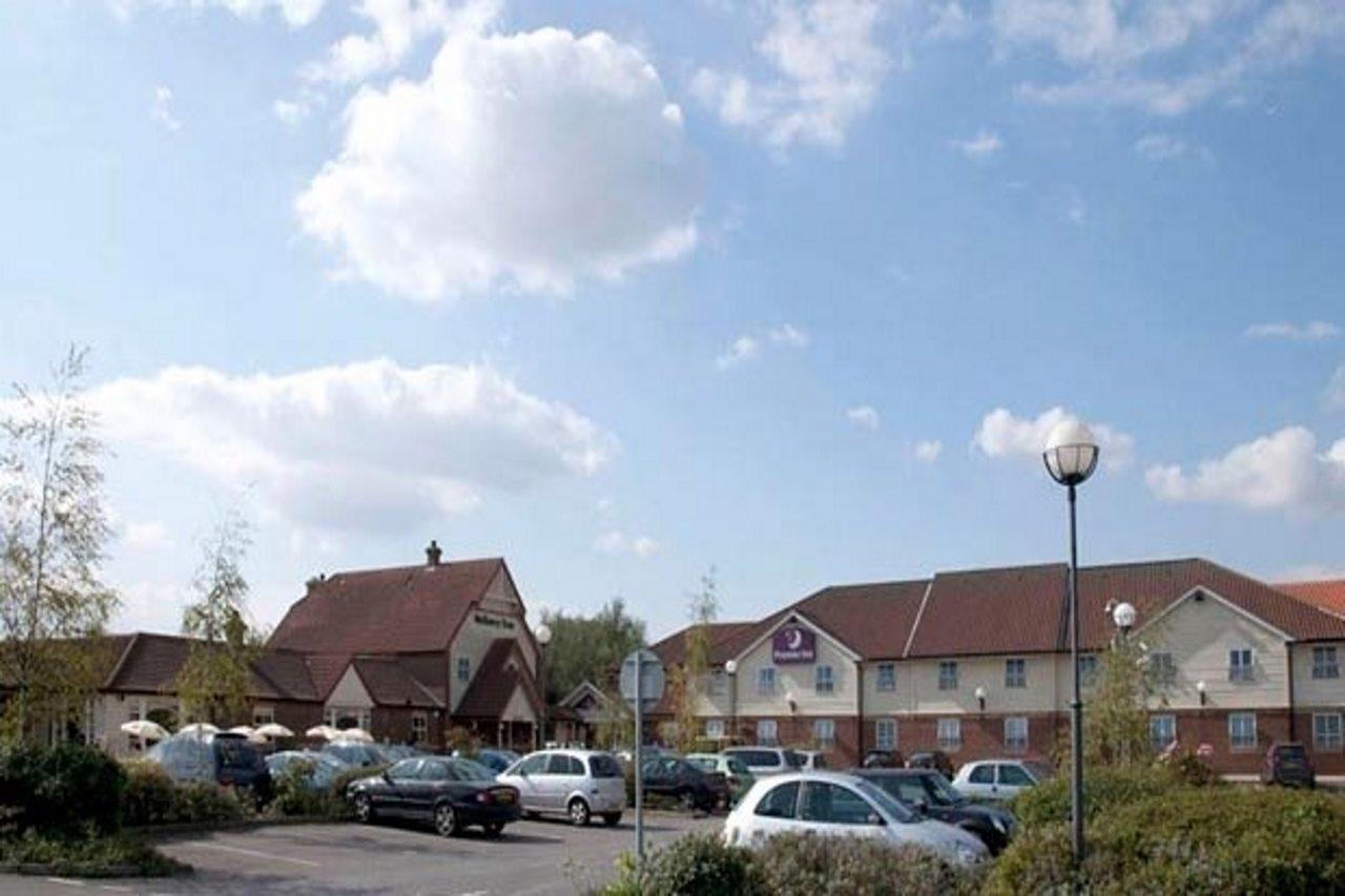 Premier Inn Braintree - A120 Exterior photo