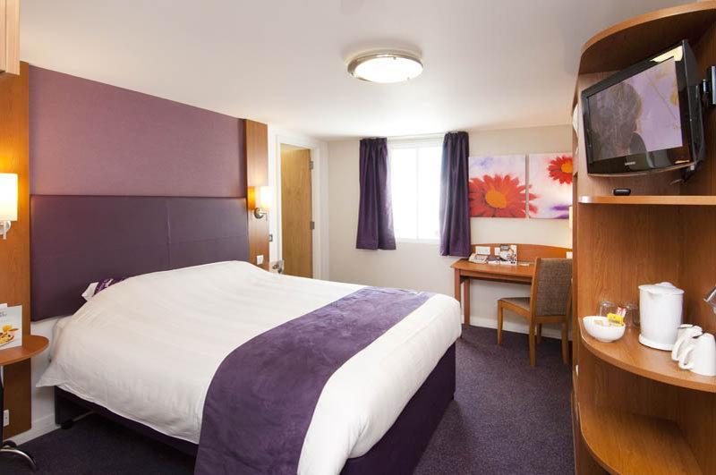 Premier Inn Braintree - A120 Exterior photo
