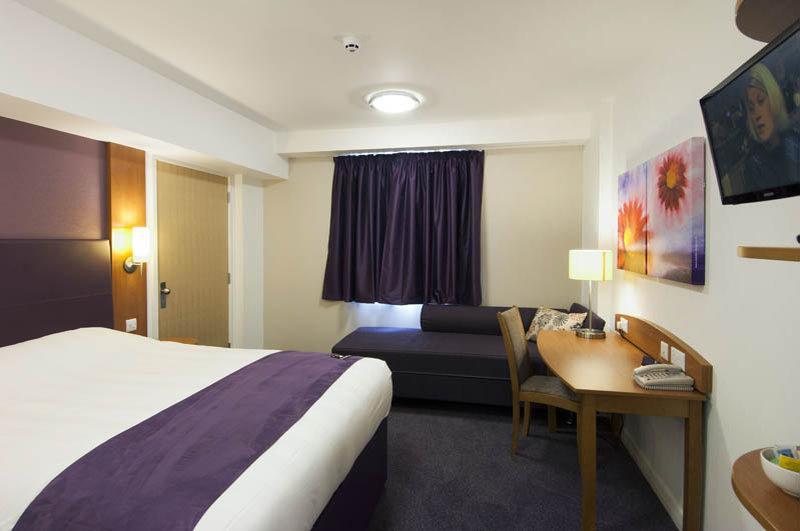 Premier Inn Braintree - A120 Exterior photo
